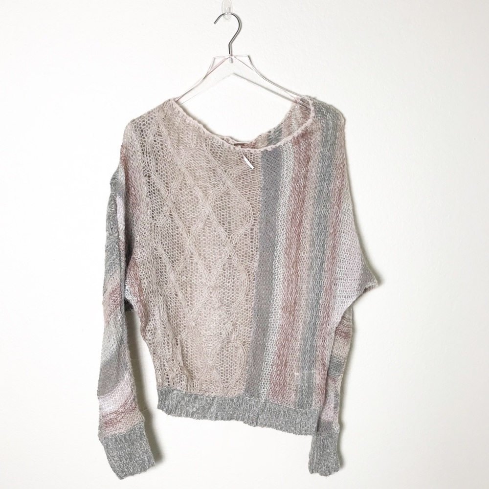 |•Free People•| Off the Shoulder Sweater